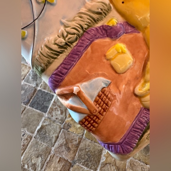 Classic Disney Winnie the Pooh ceramic tissue box - Picture 8 of 8